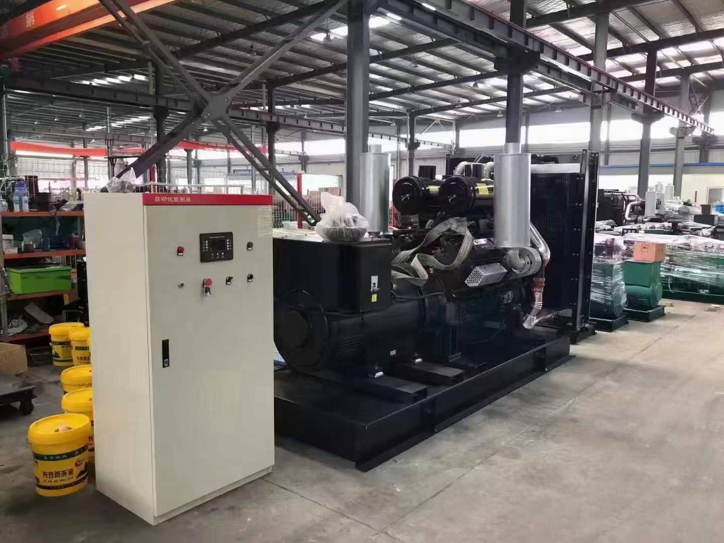 安丘柴油发电机运行时的噪音和振动水平如何？